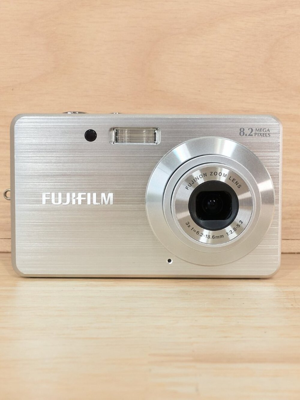 Fujifilm FinePix J10 8.2MP CCD Digital Camera Silver Tested